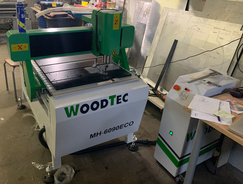 Фрезерно-гравировальный станок с чпу WoodTec MH 6090 1,5 ECO