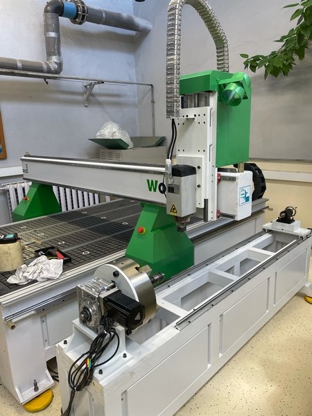 Фрезерно-гравировальный станок с чпу WoodTec HR 1325TC