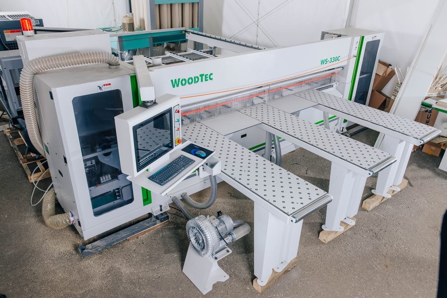 Форматно-раскроечный центр с чпу WoodTec WS-330C