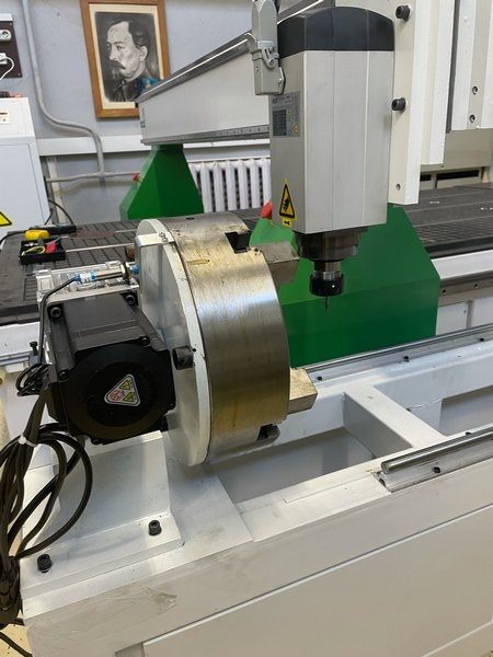 Фрезерно-гравировальный станок с чпу WoodTec HR 1325TC