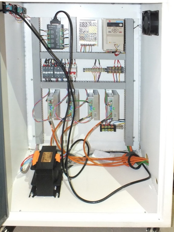 Фрезерный станок с чпу LTT 1325A