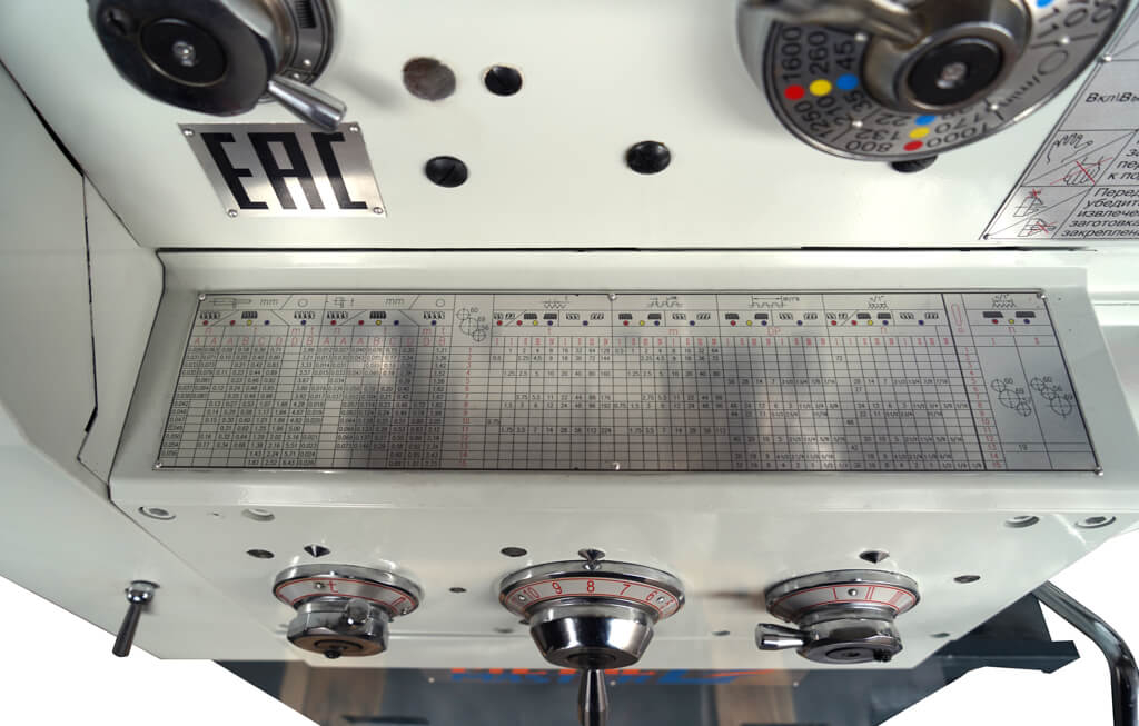 Токарно-винторезный станок METAL MASTER ZM 50200 DRO RFS